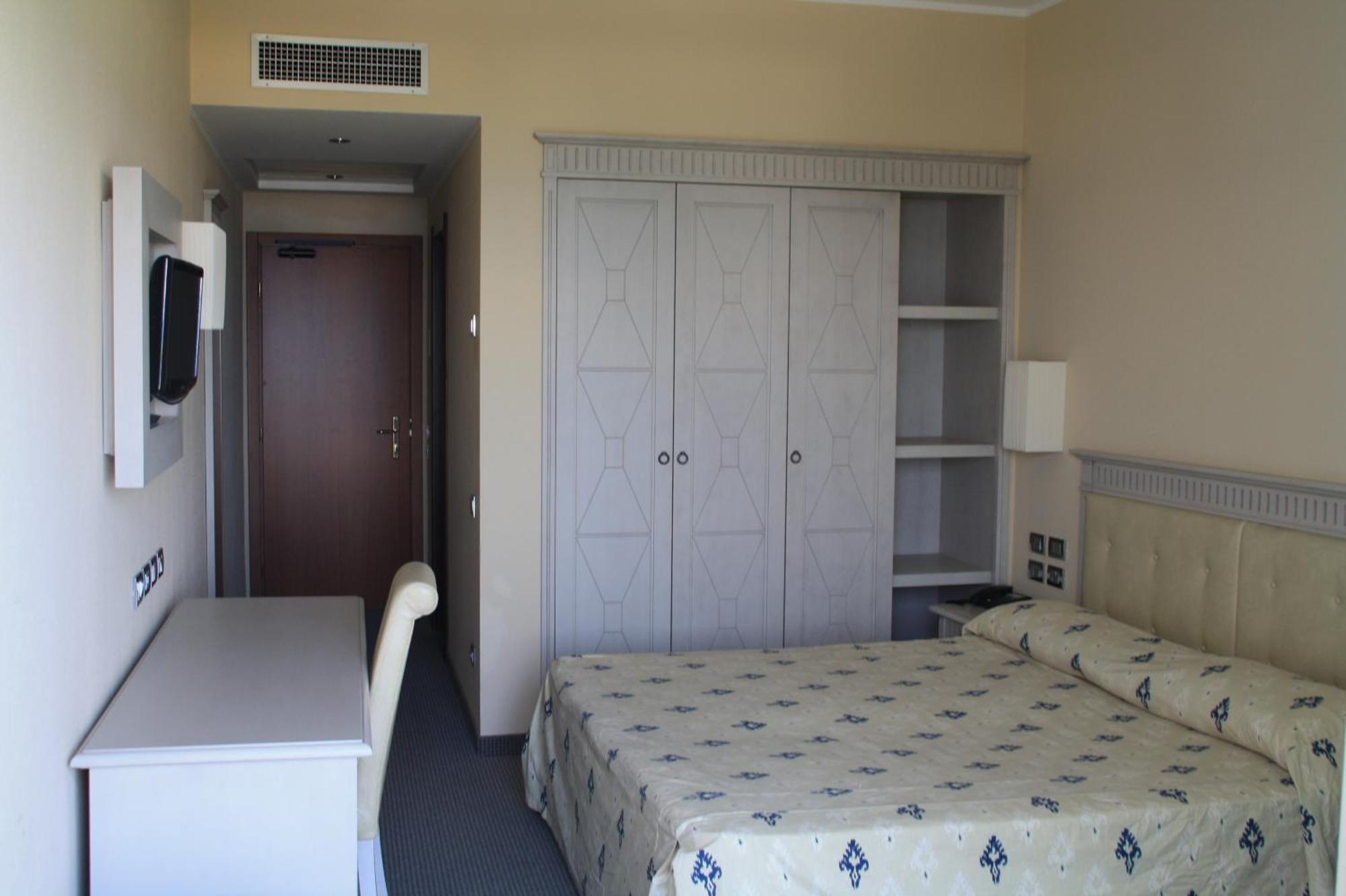Hotel Villaggio Club Altalia Brancaleone ภายนอก รูปภาพ
