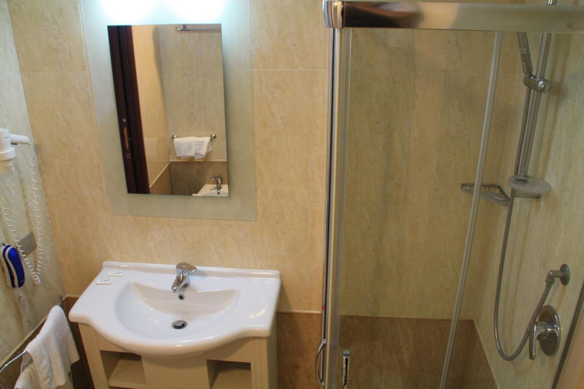 Hotel Villaggio Club Altalia Brancaleone ภายนอก รูปภาพ