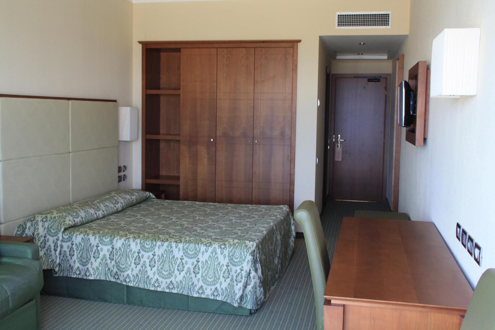 Hotel Villaggio Club Altalia Brancaleone ภายนอก รูปภาพ