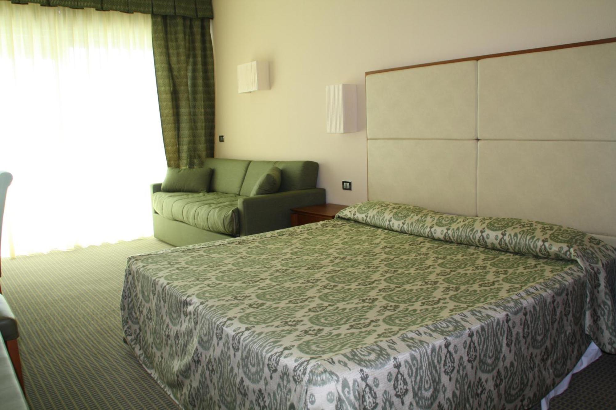 Hotel Villaggio Club Altalia Brancaleone ภายนอก รูปภาพ