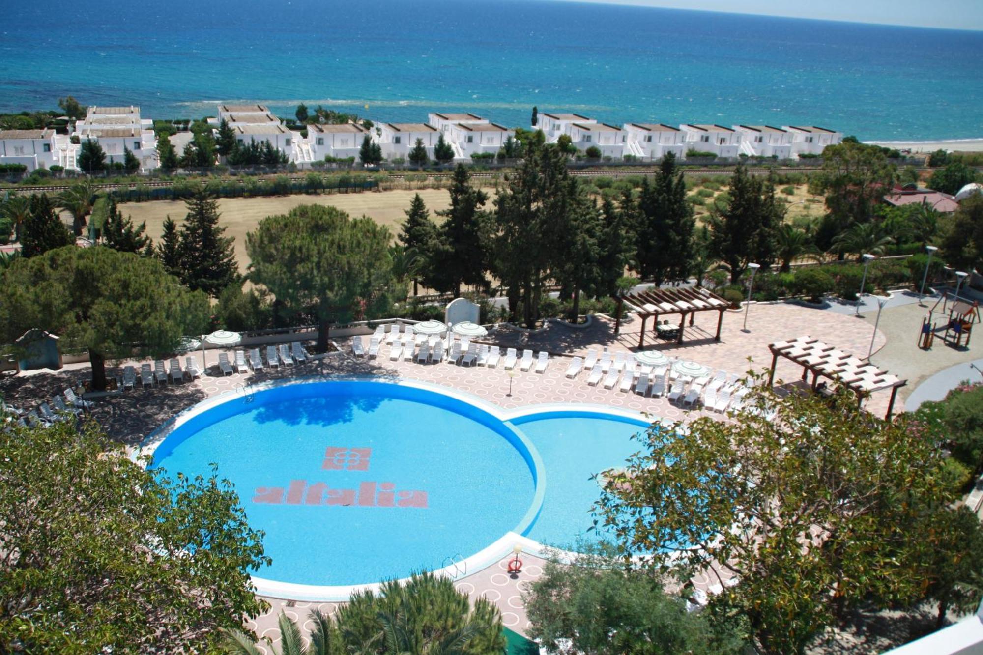Hotel Villaggio Club Altalia Brancaleone ภายนอก รูปภาพ
