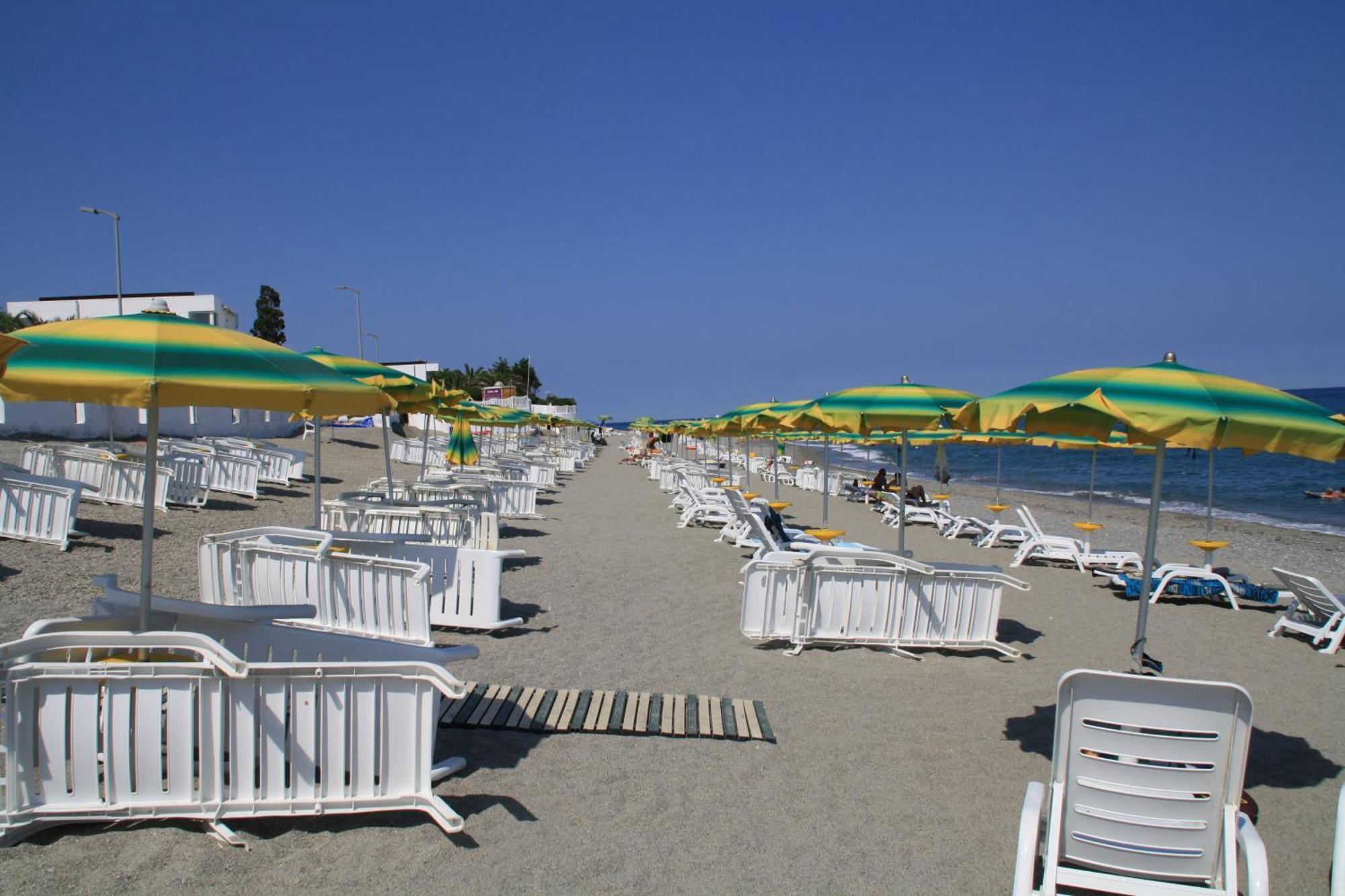 Hotel Villaggio Club Altalia Brancaleone ภายนอก รูปภาพ